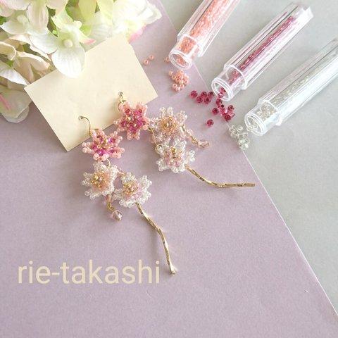 キット🍀ビーズステッチで作る桜が揺れる春ピアス/イヤリング