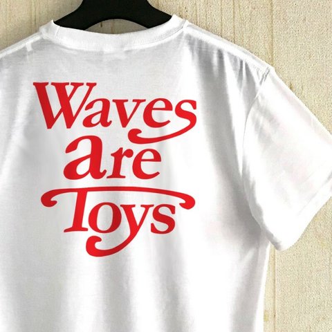 レジェンドサーファー名言Tシャツ / Waves are toys