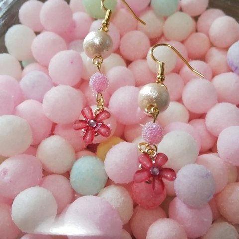 春のお花ピアス