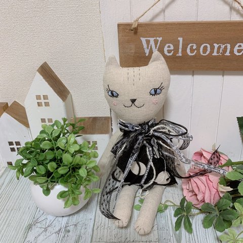 ねこのぬいぐるみ ＊ ポルカドット 