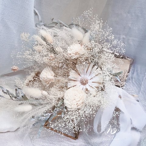 再販❥憧れブーケ⭐︎輝くWhite dryflower wedding bouquet❤︎そのまま残る記念日に★持ちやすいサイズのラウンドクラッチブーケ★