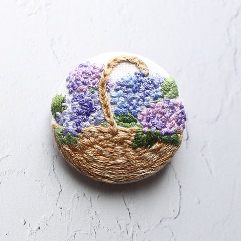 【紫陽花の花籠】刺繍 ブローチ