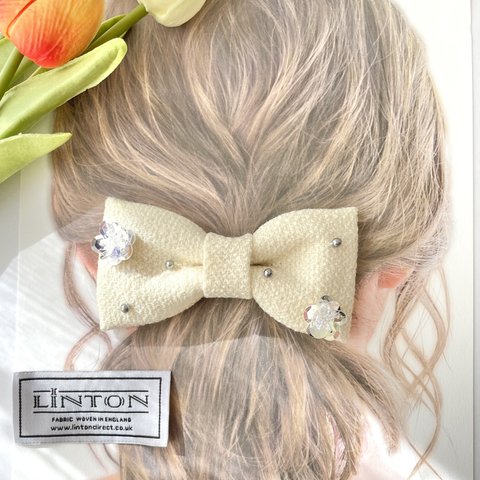 選べる土台！LINTON TWEED🌷リボンバレッタ (ヘアクリップ、ヘアゴム可) パール、フラワービジューつき✨大人可愛いリボン