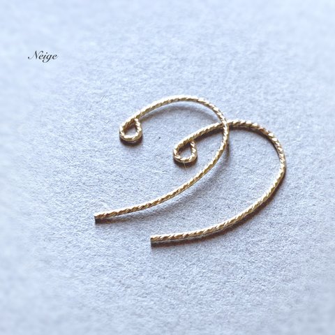 14KGF　ピアスフックスパークル　２０×１３mm　１ペア