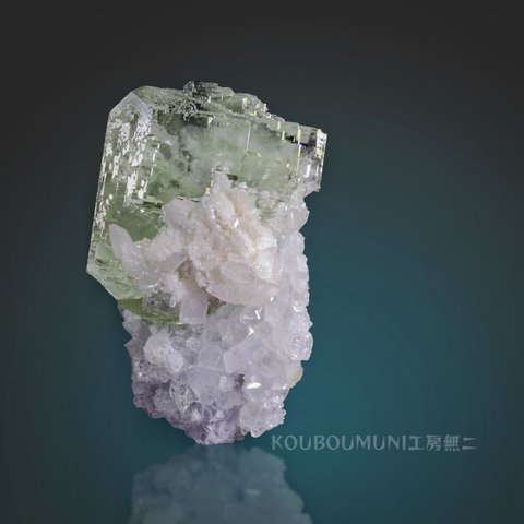 ◆虹◆天空の城◆フローライト/ カルサイト（Calcite on Fluorite）S00136