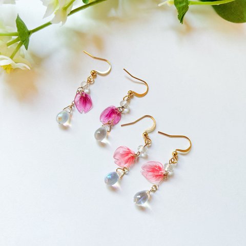 【レジン加工】つまみ細工　花びらとドロップビーズのピアス　イヤリング