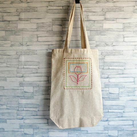 ピンクのチューリップ　手縫いの刺繍　縦長トートバッグ　ショルダー　2way