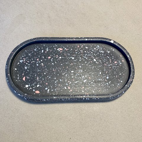 ダークグレー oval tray 細チップ