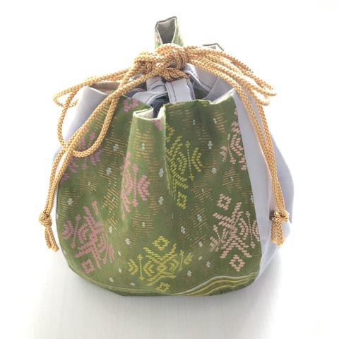 大人⭐︎巾着　抹茶と不思議な幾何学模様⭐︎サテン紫　Matcha brown and light purple geometric pattern drawstring bag for kimono