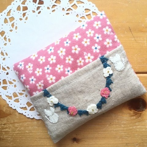 【✳︎送料無料】お花とレースの刺繍♡ポケットティシュケース♪p