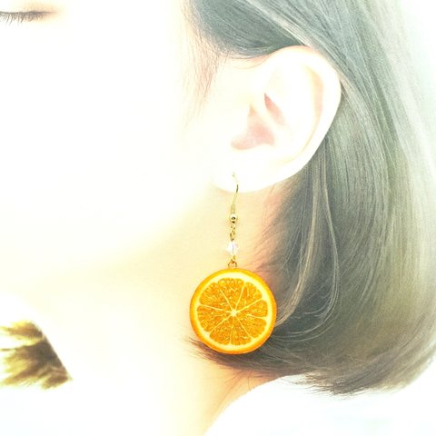 オレンジ（両面細工）小サイズ☆食品サンプルのフルーツピアス