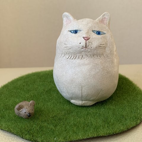 猫豆鉢　白猫ちゃん