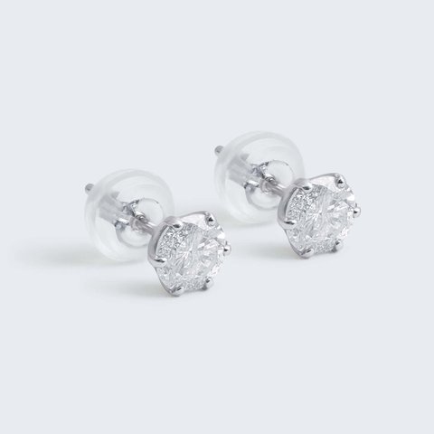 【 送料無料 / 鑑別書あり 】 PT900 0.70CT ダイヤモンド スタッド ピアス