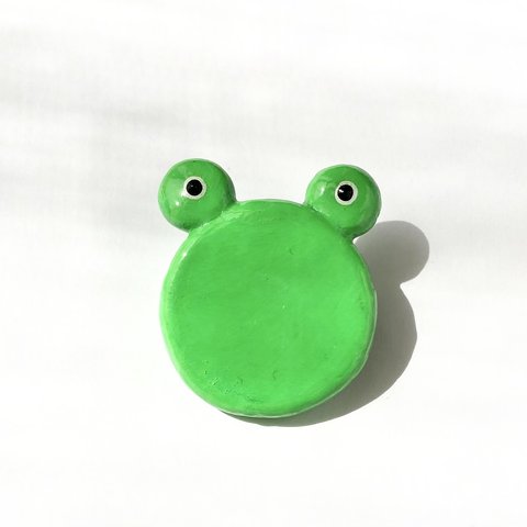 蛙のブローチ／ライトグリーン