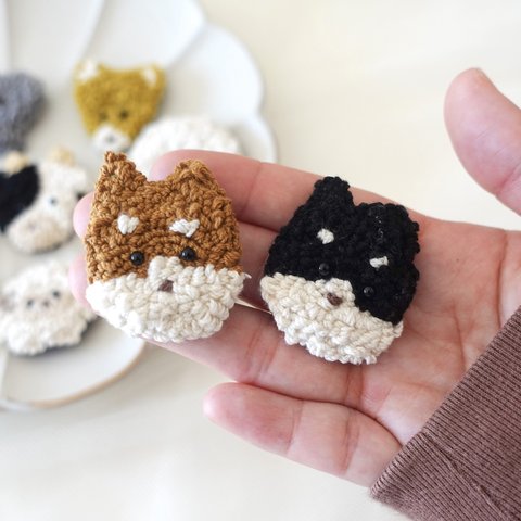 刺繍の柴犬ブローチ