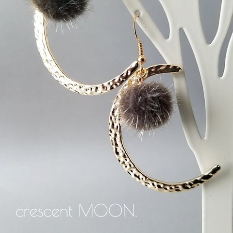 【7color】大ぶり♡crescent moon pierce