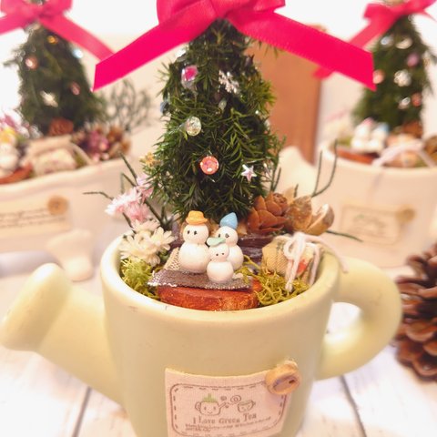 ミニチュア♪クリスマスツリーと雪だるまの世界☆緑☆