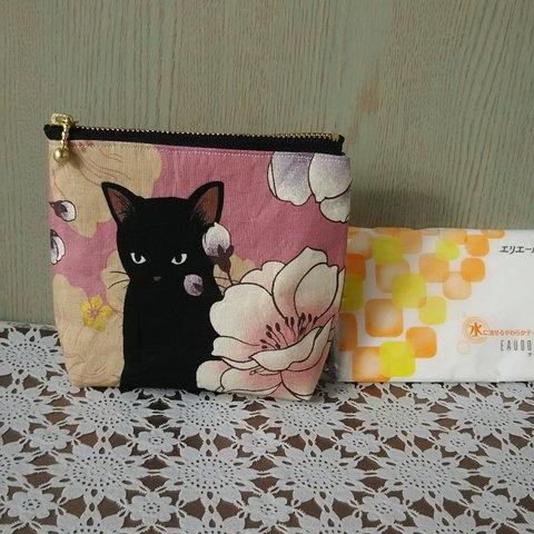 12㎝ポーチ(黒猫と花A)