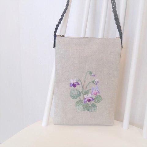 【送料無料】刺繍入りサコッシュ　すみれ