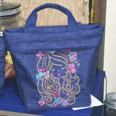 ビーズ刺繍　バケツ型バック