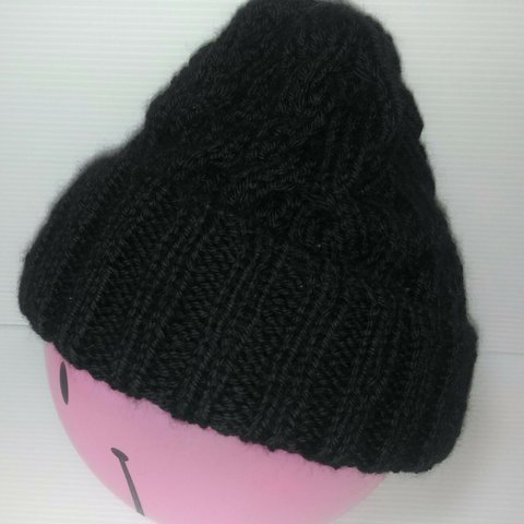 F.(エクストラファインメリノウール　黒)手編み　編み込み　毛糸の帽子