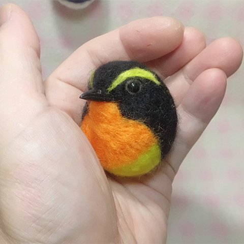 キビタキ ☆マグネット/ブローチ どちらか選択  　受注作成     羊毛の小鳥  野鳥シリーズ　 　工房小鳥屋さん