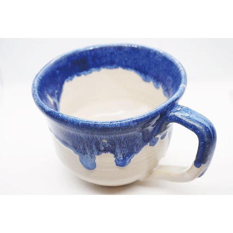 Dropping blue mug 　流れる群青のマグ
