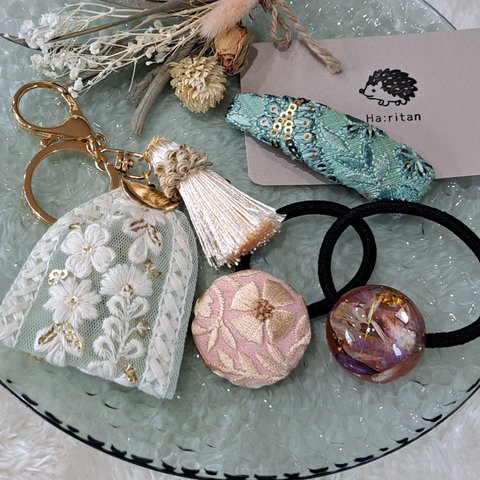 Happyお出かけセット♡インド刺繍＊キーホルダー＊ヘアゴム＊レジン＊パッチンピン＊ドライフラワー＊バッグチャーム＊プレゼント＊誕生日＊妻＊彼女＊娘