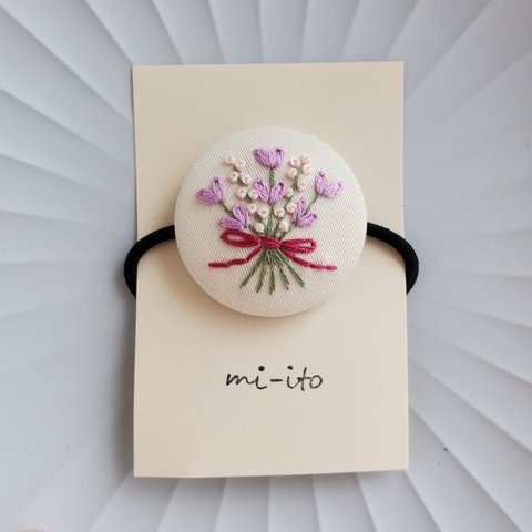 刺繍ヘアゴム or ブローチ🌷　no.1480   くるみボタン　 💛送料無料💛　