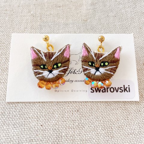 小粒刺繍猫♡ピアスorイヤリング