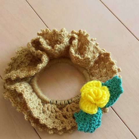 手編みシュシュ(黄色いバラ)