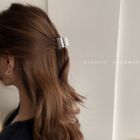 ミニ　シルバー　ヘアクリップ　バンスクリップ　バレッタ　韓国ファッション　オフィス