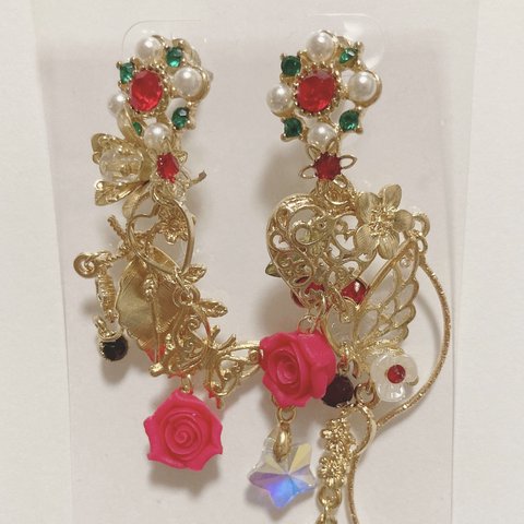 淡い光　ハンドメイド　スワロフスキー　ピアス