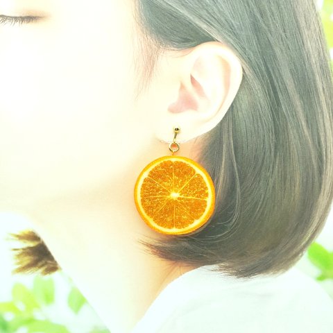 オレンジ（片面細工）大サイズ☆食品サンプルのフルーツイヤリング　
