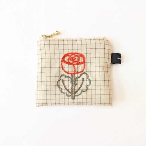  〈10cmファスナー〉バラの刺繍のふわふわポーチ