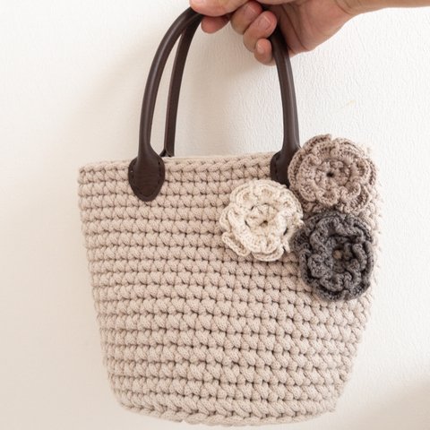 お花モチーフ🌼手編みカゴバッグ