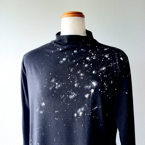 手描き　なんとなく宇宙銀河っぽいボトルネック長袖Tシャツ