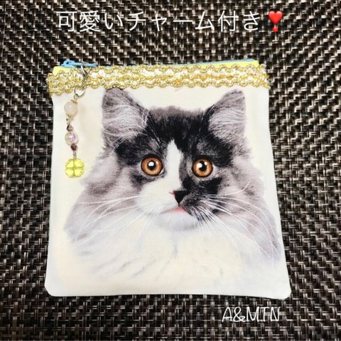 お洒落猫ちゃんの可愛いスクエアポーチ〈グリーン×ホワイト〉