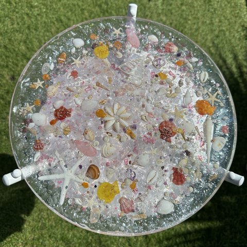 新作　シェルの楽園　ピンクshell 貝殻アート　ガラスサイドテーブル　円形テーブル　レジンアート　水面　海 机　table  Sea