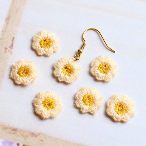 新作★1.3cmミニ刺繍小花