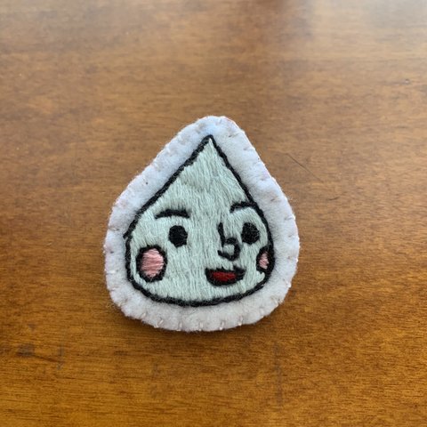 刺繍ブローチ★しずくちゃん★