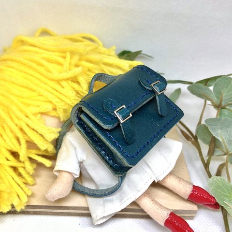 革細工　リュック型かばん　一つ　横幅3センチ〜miniature bag.