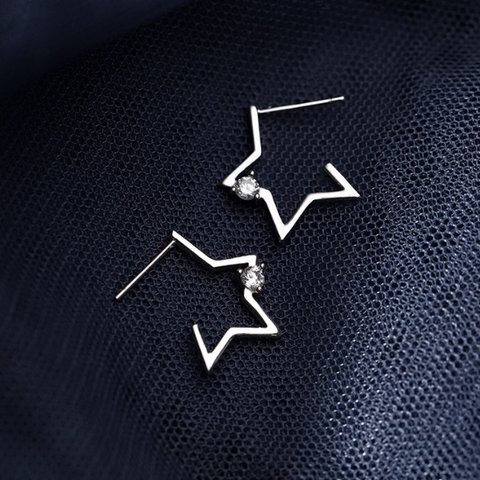 【ピアス】星　スター　ビジュー　ピアス　シルバーピアス　アクセサリーパーツ　ピアス金具