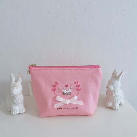 再販♡カップケーキ刺繍♡ポーチ(ピンク)