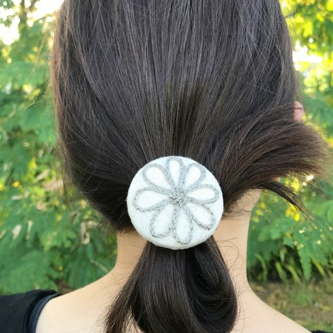 大きめ刺繍ヘアゴム＊花