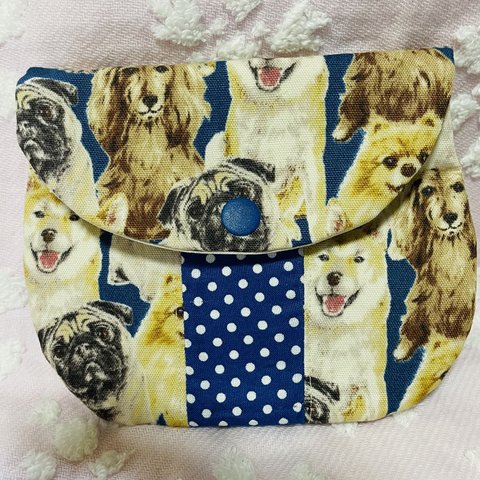 フラップポーチ♡犬♡ ショップ販売に移行の為、こちらからは近々削除です。。気に留めていただいている方がおりましたら急かす訳ではありませんがお早めにお願い致します。