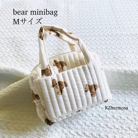 Mサイズ　bear minibag  受注制作　くま　ヌビバッグ　ミニバッグ　おむつポーチ　マザーズバッグ　