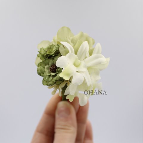 【半額】790円←1580円 大人コサージュ ❤︎ spring green bouquet 💐 ミニ胡蝶蘭 