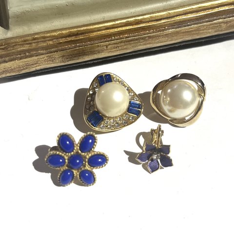 90s VINTAGE EARRING ブルー系アシメセットヴィンテージ　イヤリング　アンティーク  クラシカル　花　フラワー　大ぶり　クリップ　ナチュラル　カジュアルアシンメトリー パール