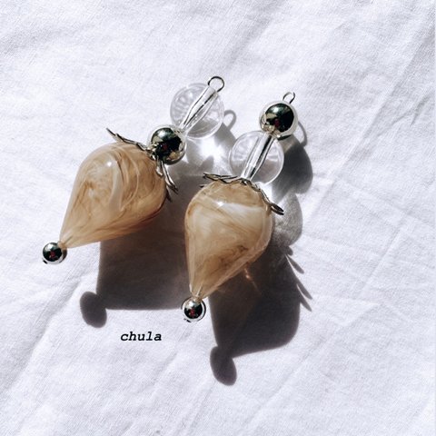 "chula" marble berry pierce〈beige〉